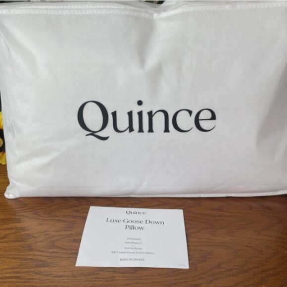 NWT QUINCE LUXE GOOSE DOWN STANDARD PILLOW COTTON FEATHER SOFT/MEDIUM RET 119.90 - Picture 8 of 8